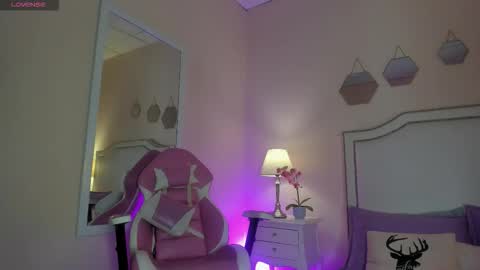 April online show from 28, 9, 2025