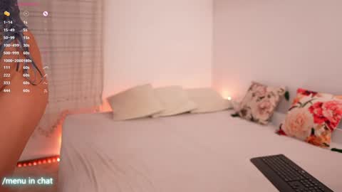 Snapshot of kimberhot chatting on 7, 11, 2025 Kim online show from 7, 11, 2025