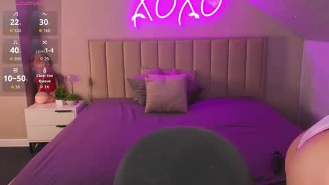 kimberlly_smith online show from 24, 11, 2025