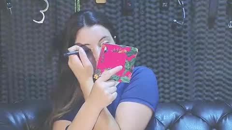 Snapshot of kimberly_swan_ chatting on 26, 1, 2025  KIMBERLY SWAN  online show from 26, 1, 2025