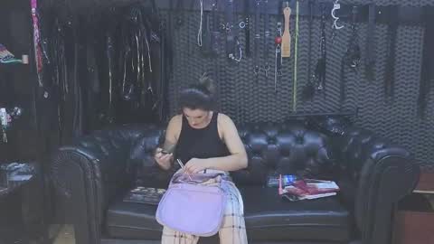 Snapshot of kimberly_swan_ chatting on 5, 3, 2025  KIMBERLY SWAN  online show from 5, 3, 2025