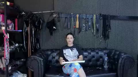 Snapshot of kimberly_swan_ chatting on 21, 10, 2025  KIMBERLY SWAN  online show from 21, 10, 2025