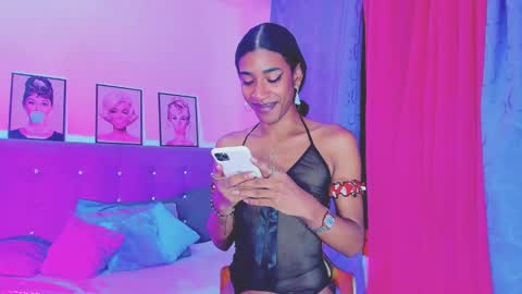 Your Queen KIM online show from 19, 12, 2024