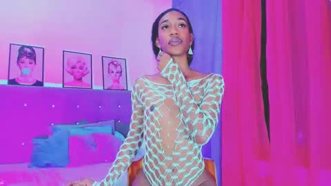 Your Queen KIM online show from 21, 12, 2024