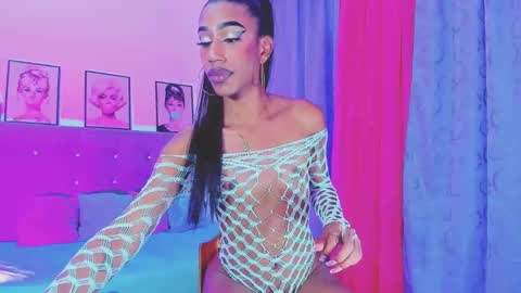 Your Queen KIM online show from 14, 2, 2025