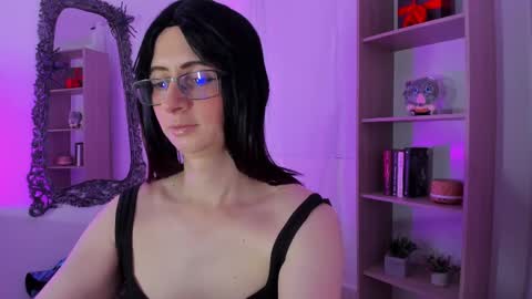 Snapshot of kimberly_thonson chatting on 15, 11, 2025 kimberly_thonson online show from 15, 11, 2025