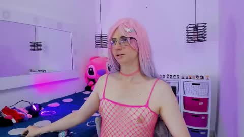 Snapshot of kimberly_thonson chatting on 9, 2, 2026 kimberly_thonson online show from 9, 2, 2026