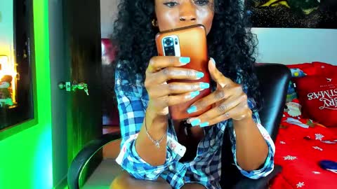 Kimberly Banks online show from 5, 12, 2024