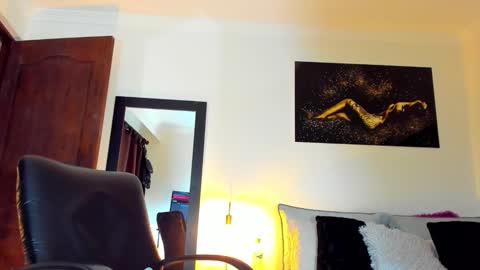 Kimberly Banks online show from 25, 11, 2025