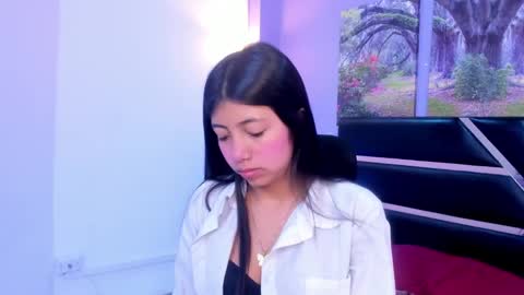 Kimberly Villalobos online show from 13, 1, 2025