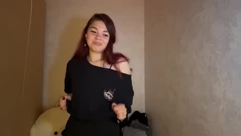 Snapshot of kimbraoehlenschlage chatting on 14, 6, 2026 Bella online show from 14, 6, 2026