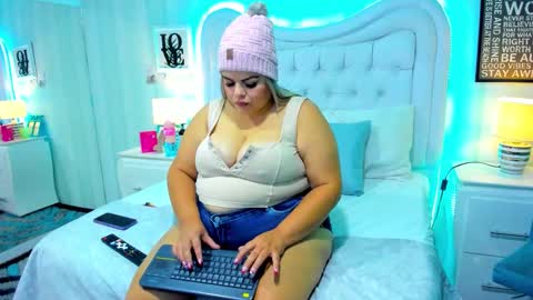 KimBrooks online show from 19, 9, 2025