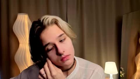 Elizabeth online show from 22, 12, 2025