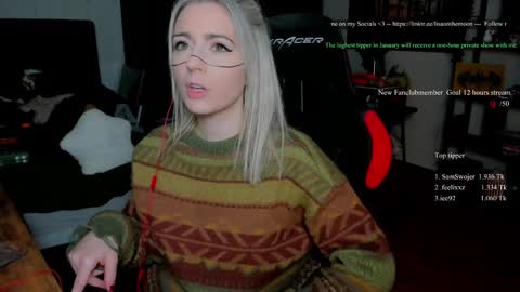 Snapshot of kimilee22 chatting on 11, 1, 2026 Wolfs Girl online show from 11, 1, 2026