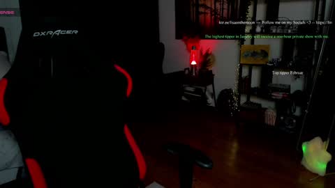 Snapshot of kimilee22 chatting on 1, 2, 2026 Wolfs Girl online show from 1, 2, 2026