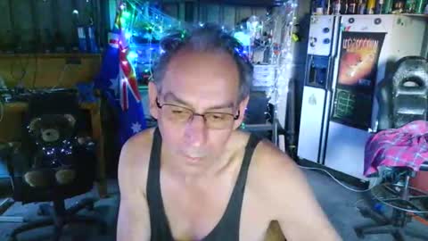 Snapshot of kimintheshed chatting on 5, 12, 2025 kimintheshed online show from 5, 12, 2025