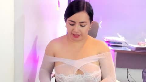 Snapshot of kimkalifa chatting on 30, 9, 2025 Camila online show from 30, 9, 2025