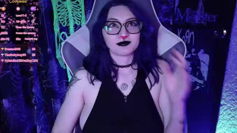 Kim Lennox online show from 10, 3, 2026