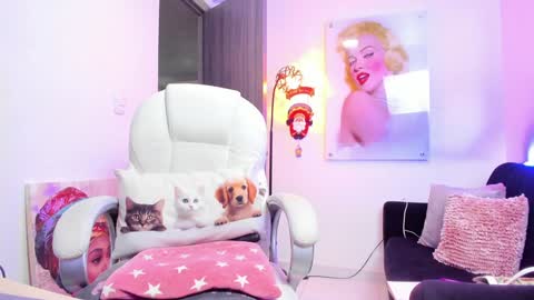 kimmberly_saenz_ online show from 23, 12, 2024