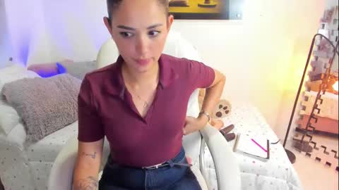 kimmberly_saenz_ online show from 23, 9, 2025