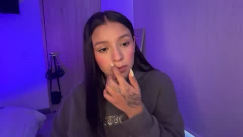 Snapshot of kimmi_foxy chatting on 28, 5, 2026 kimmi online show from 28, 5, 2026