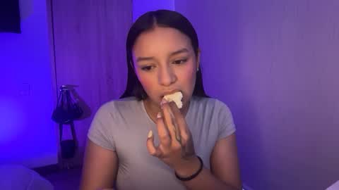 Snapshot of kimmi_foxy chatting on 2, 6, 2026 kimmi online show from 2, 6, 2026