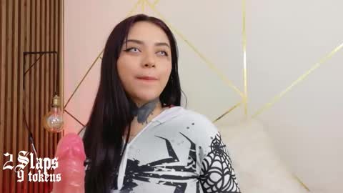 Snapshot of kimmi_kim chatting on 2, 11, 2025 online show from 2, 11, 2025