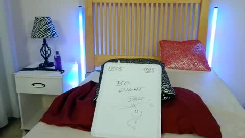 Kimmi Taylor online show from 22, 10, 2025