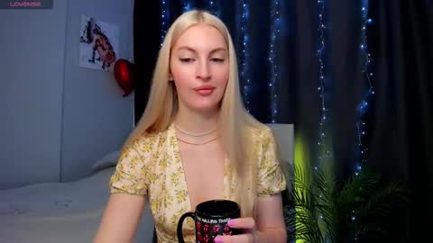 kimmy1_powell online show from 6, 10, 2025