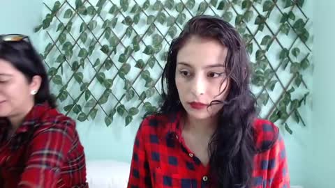 Snapshot of kimzu2830 chatting on 10, 3, 2025 Kim and Zuka online show from 10, 3, 2025