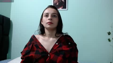 Snapshot of kimzu2830 chatting on 2, 10, 2025 Kim and Zuka online show from 2, 10, 2025