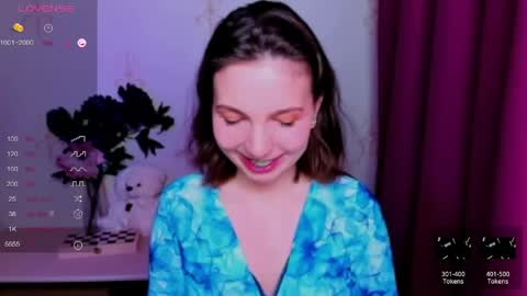 Hazel online show from 28, 4, 2026