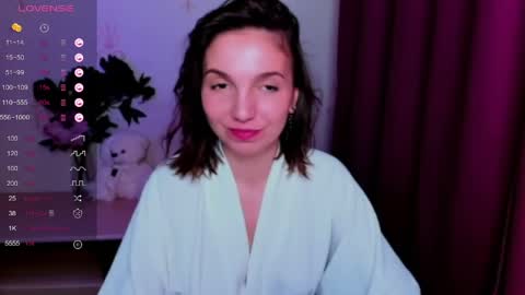 Hazel online show from 7, 5, 2026