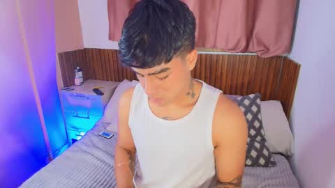 Snapshot of king_azahell chatting on 8, 2, 2026 king help me reach 100 likes online show from 8, 2, 2026