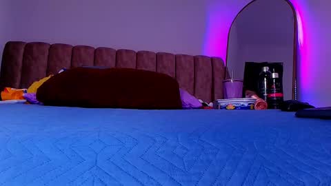 Bella online show from 6, 5, 2026