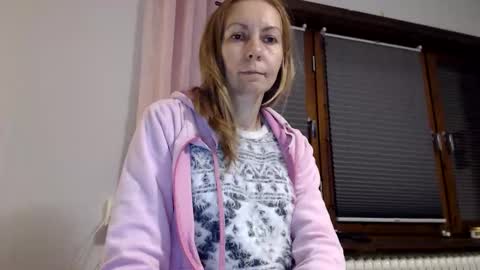 Snapshot of kingandprincess chatting on 26, 9, 2025 sexysexyhotwetpinkredpussy online show from 26, 9, 2025
