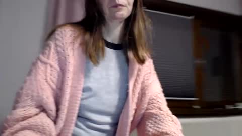 Snapshot of kingandprincess chatting on 13, 11, 2025 sexysexyhotwetpinkredpussy online show from 13, 11, 2025