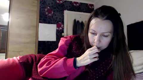 Snapshot of kingandprincess chatting on 27, 11, 2025 sexysexyhotwetpinkredpussy online show from 27, 11, 2025