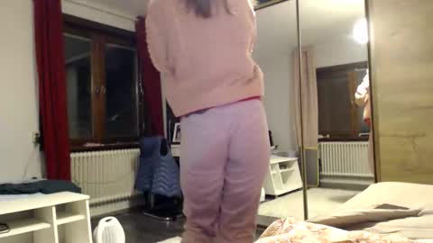 Snapshot of kingandprincess chatting on 16, 2, 2026 sexysexyhotwetpinkredpussy online show from 16, 2, 2026