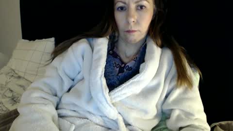 Snapshot of kingandprincess chatting on 3, 4, 2026 sexysexyhotwetpinkredpussy online show from 3, 4, 2026