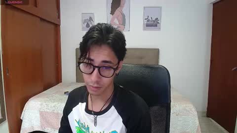 Snapshot of kingdanny_8 chatting on 19, 12, 2025 kingdanny_8 online show from 19, 12, 2025