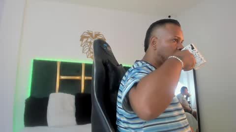 kingg_jay online show from 23, 5, 2026