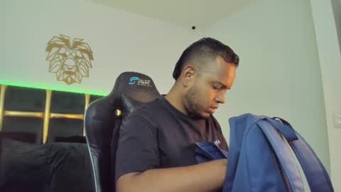 kingg_jay online show from 16, 6, 2026