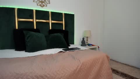 kingg_jay online show from 19, 6, 2026