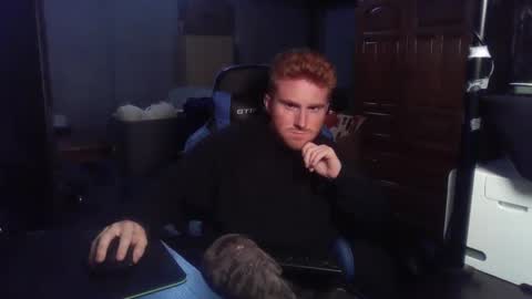 Snapshot of kingoffootfetish chatting on 25, 9, 2025 Master  King Tommy online show from 25, 9, 2025