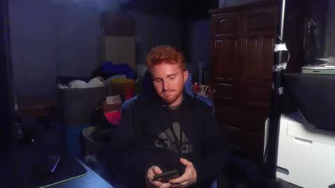 Snapshot of kingoffootfetish chatting on 30, 9, 2025 Master  King Tommy online show from 30, 9, 2025