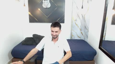 KING  online show from 9, 4, 2026