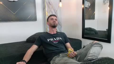 KING  online show from 9, 5, 2026