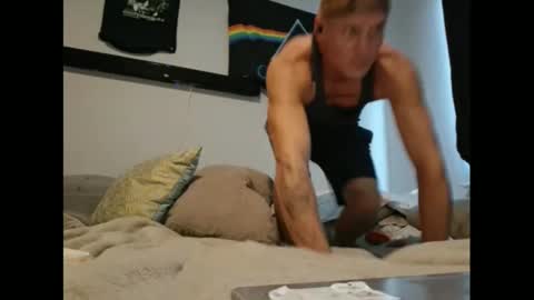 kingrat282130 online show from 19, 10, 2025