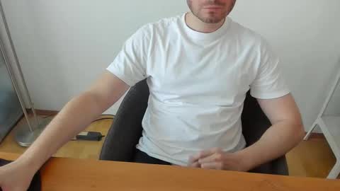 Snapshot of kinksubbydubby chatting on 19, 9, 2025 kinksubbydubby online show from 19, 9, 2025